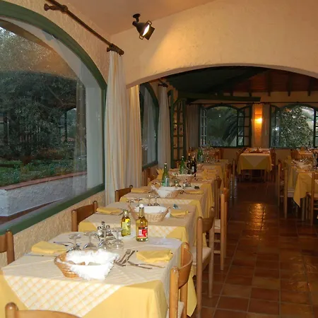 Hotel Marelba Cavo
